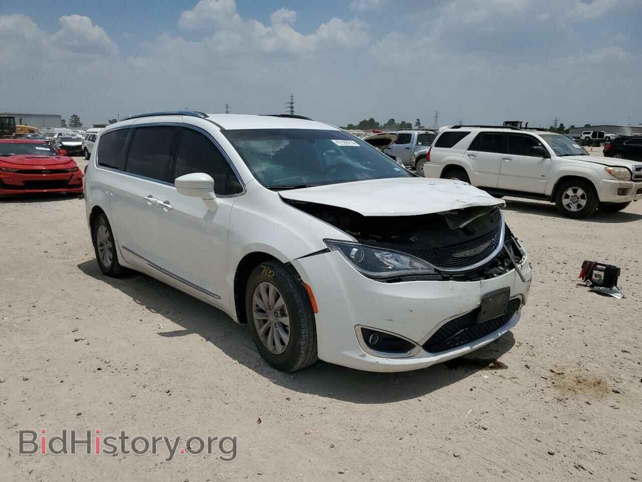 2018 CHRYSLER PACIFICA - VIN: 2C4RC1BGXJR211681 - Фото 4