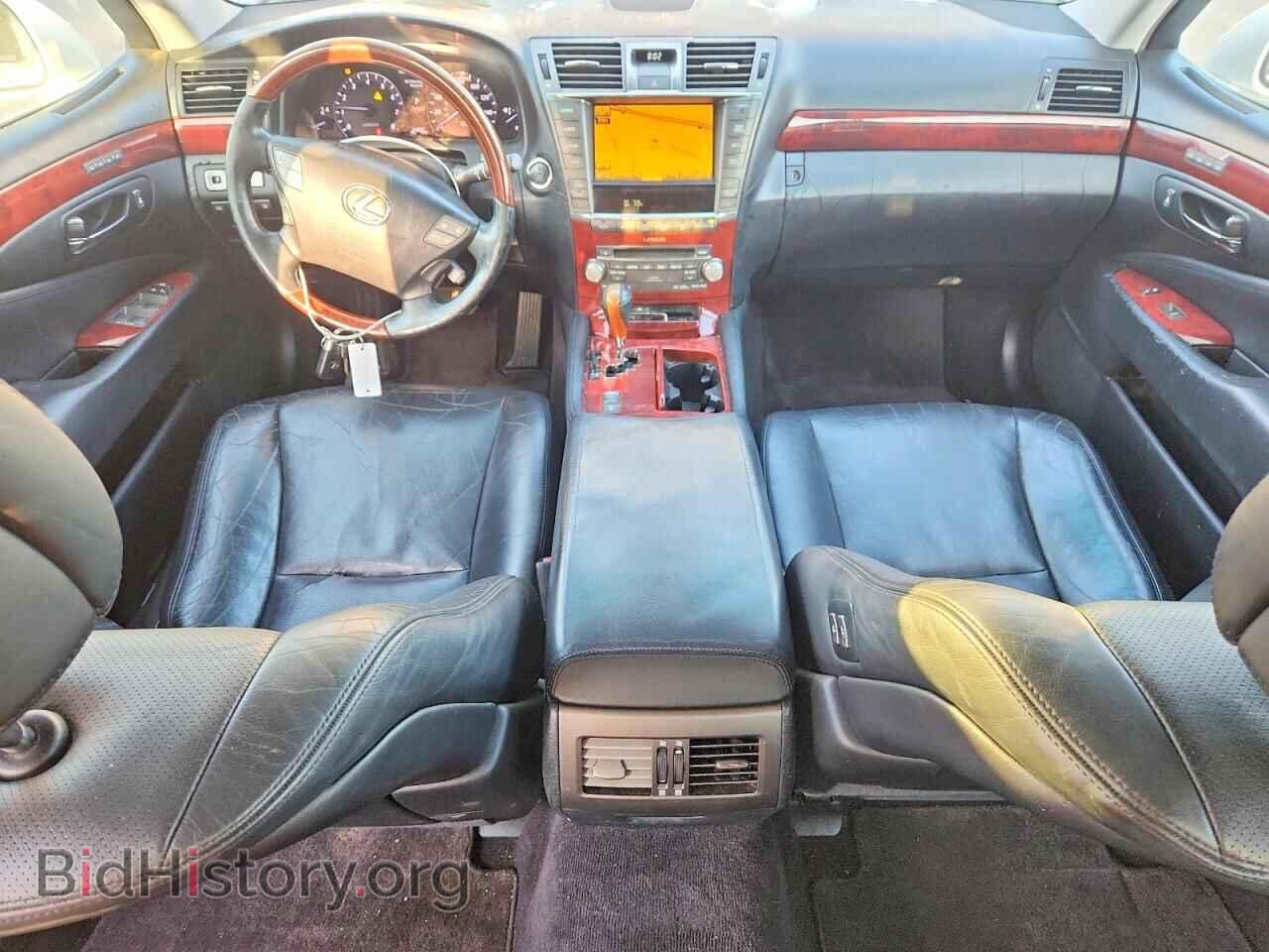 2011 LEXUS LS460 - VIN: JTHBL5EF5B5104689 - Photo 8