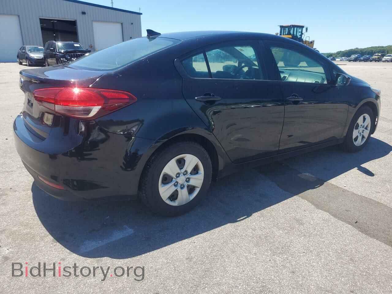 2017 KIA FORTE - VIN: 3KPFK4A77HE052476 - Фото 3