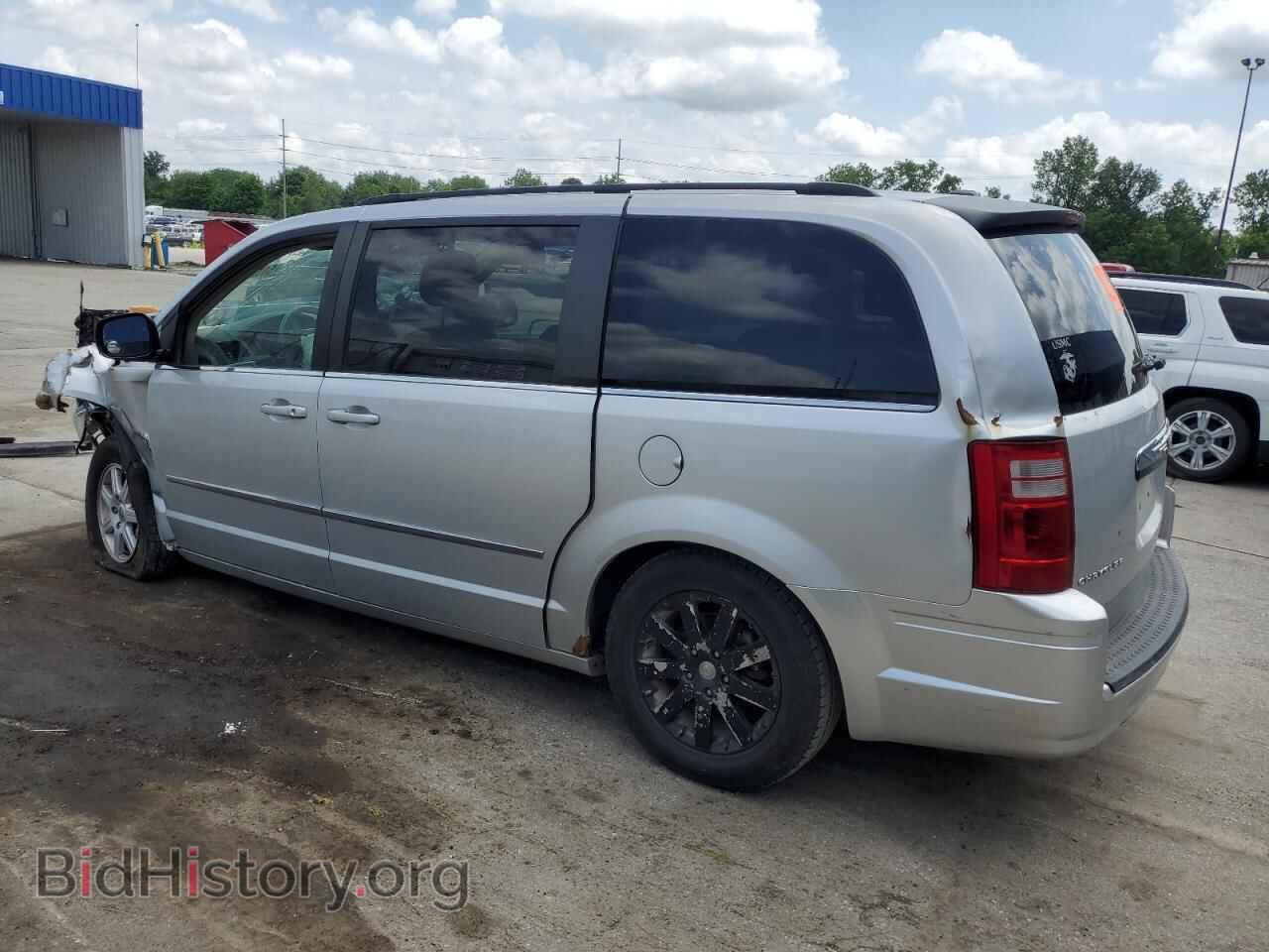 2010 CHRYSLER MINIVAN - VIN: 2A4RR5D1XAR421478 - Фото 2