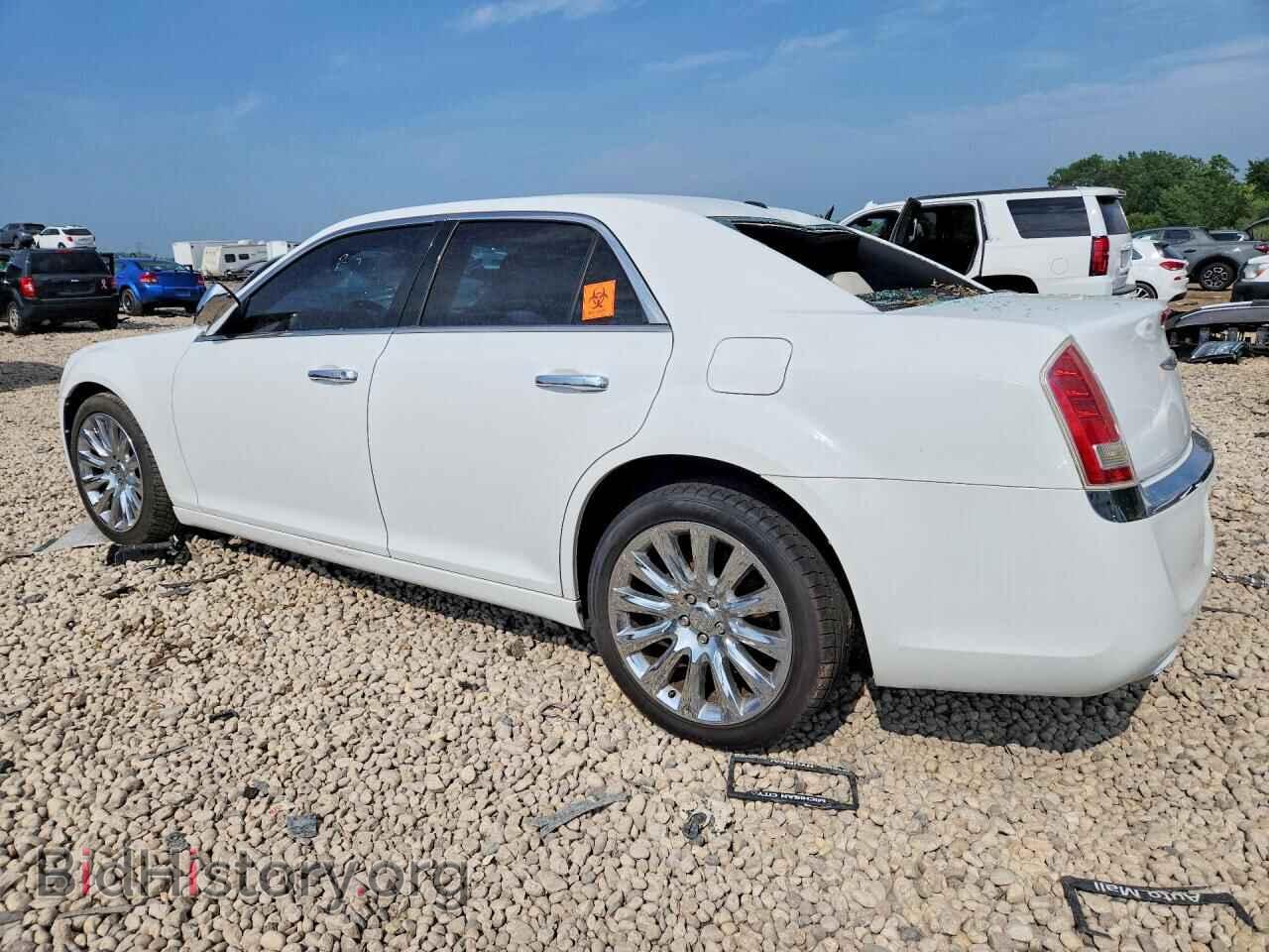 2014 CHRYSLER 300 - VIN: 2C3CCAAG9EH327672 - Photo 2