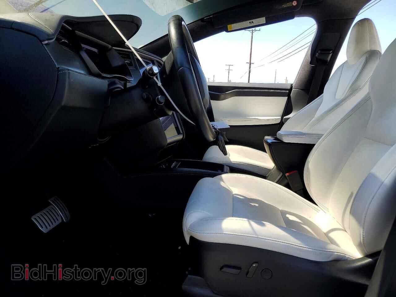 2020 Tesla MODEL X (VIN 5YJXCBE45LF282980) — фото 7 из 16