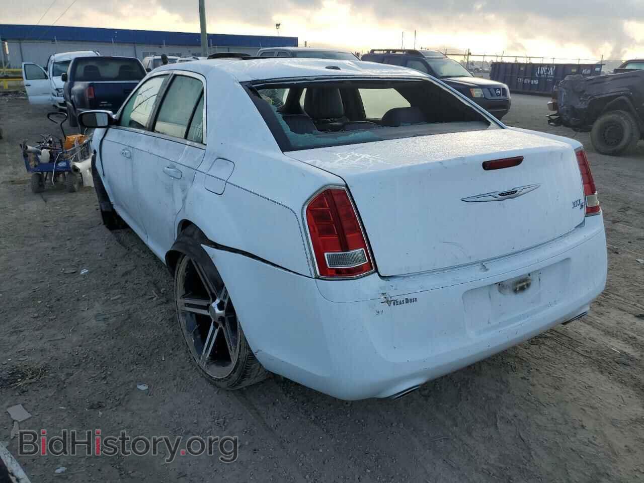 2013 CHRYSLER 300 - VIN: 2C3CCABT2DH506498 - Фото 3