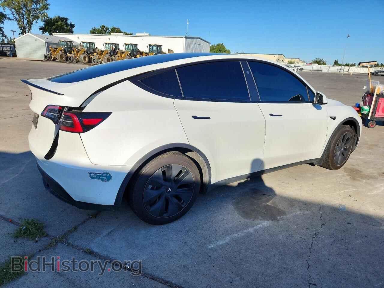 2025 TESLA MODEL Y - VIN: 7SAYGDED4SF277419 - Photo 3