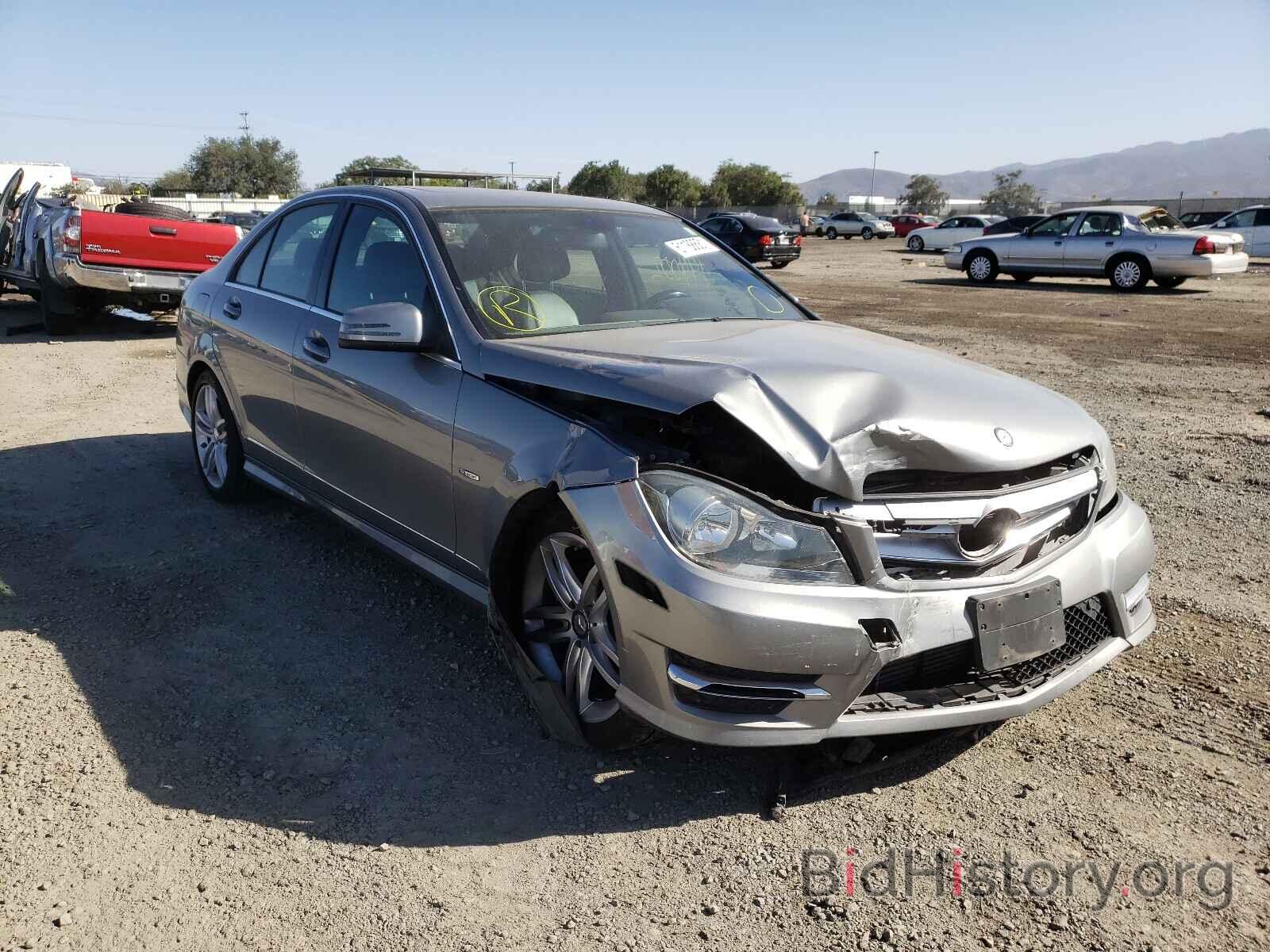 Photo WDDGF4HB8CA726901 - MERCEDES-BENZ C-CLASS 2012