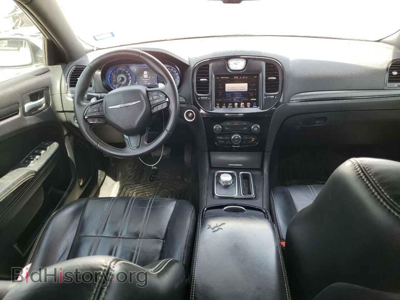 2016 CHRYSLER 300 - VIN: 2C3CCABG1GH233979 - Фото 8