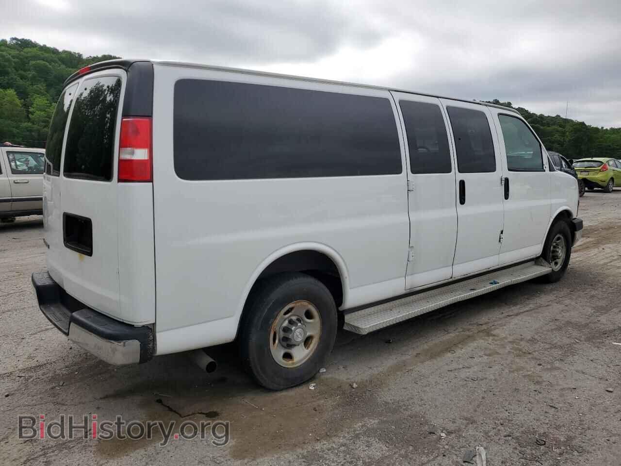 2017 CHEVROLET EXPRESS - VIN: 1GAZGPFG5H1235265 - Фото 3