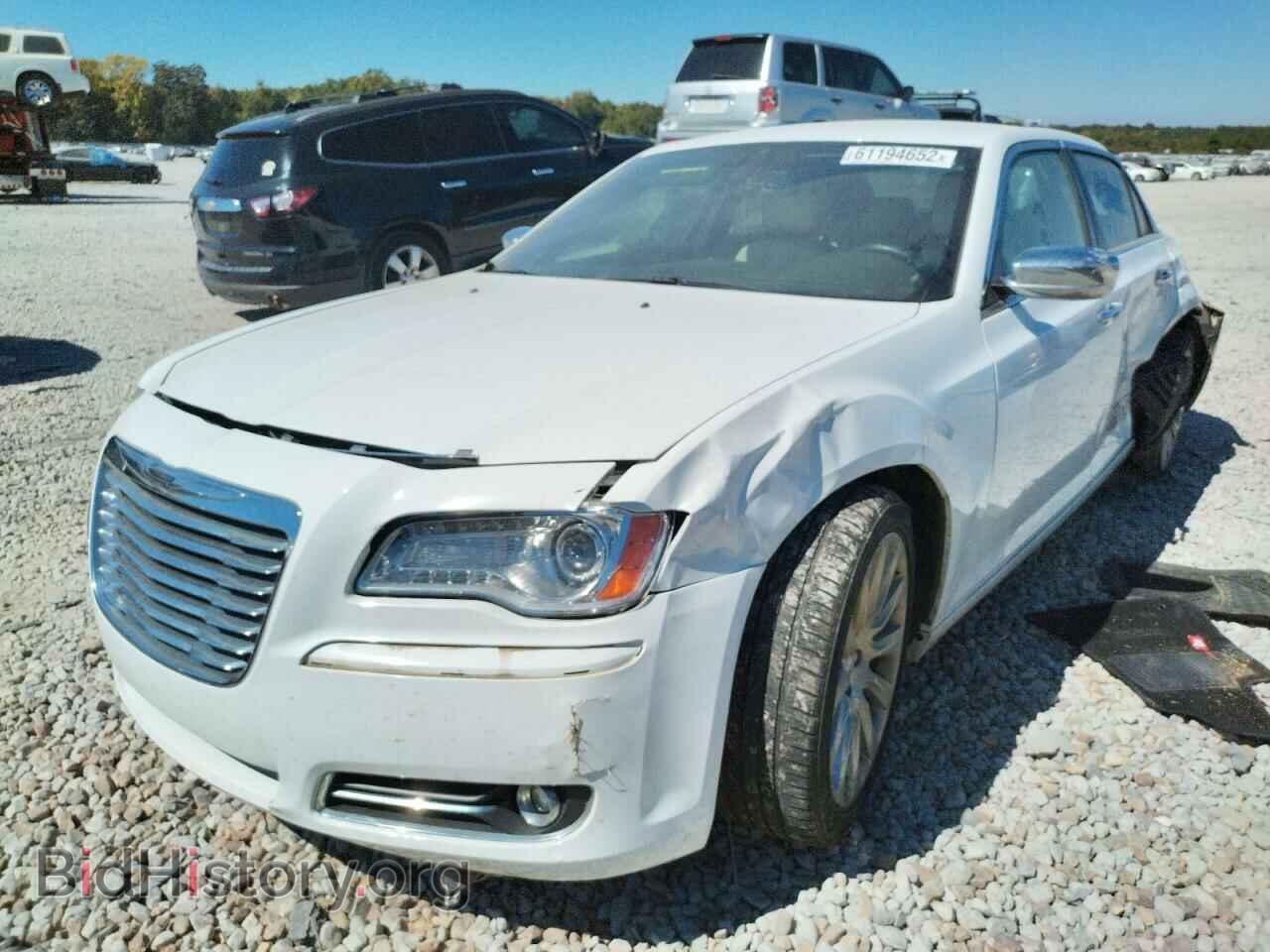 2014 CHRYSLER 300 - VIN: 2C3CCAAG0EH327799 - Фото 2