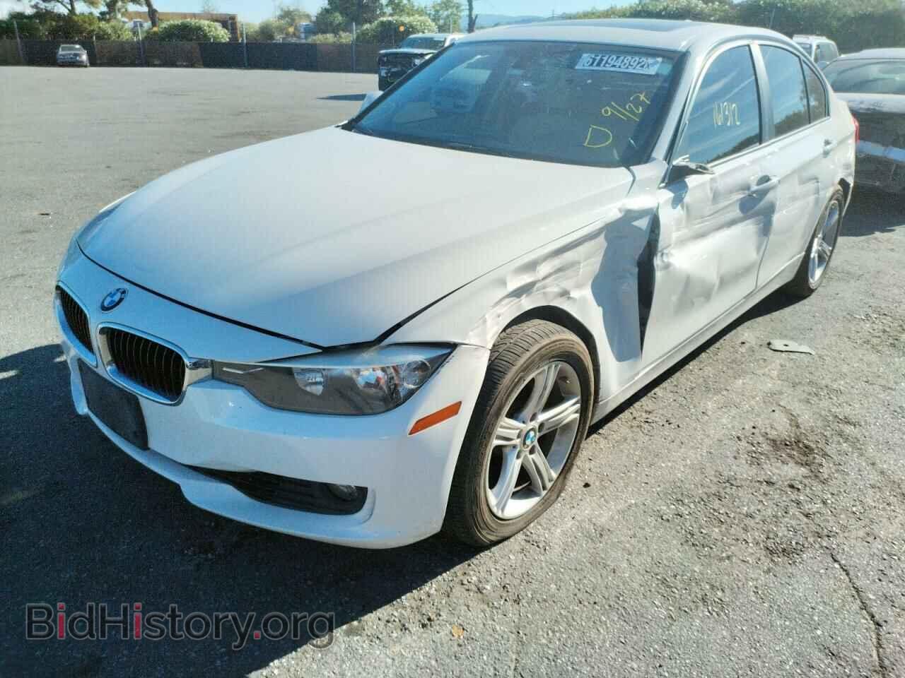 2013 BMW 3 SERIES - VIN: WBA3A5C54DF352500 - Фото 2