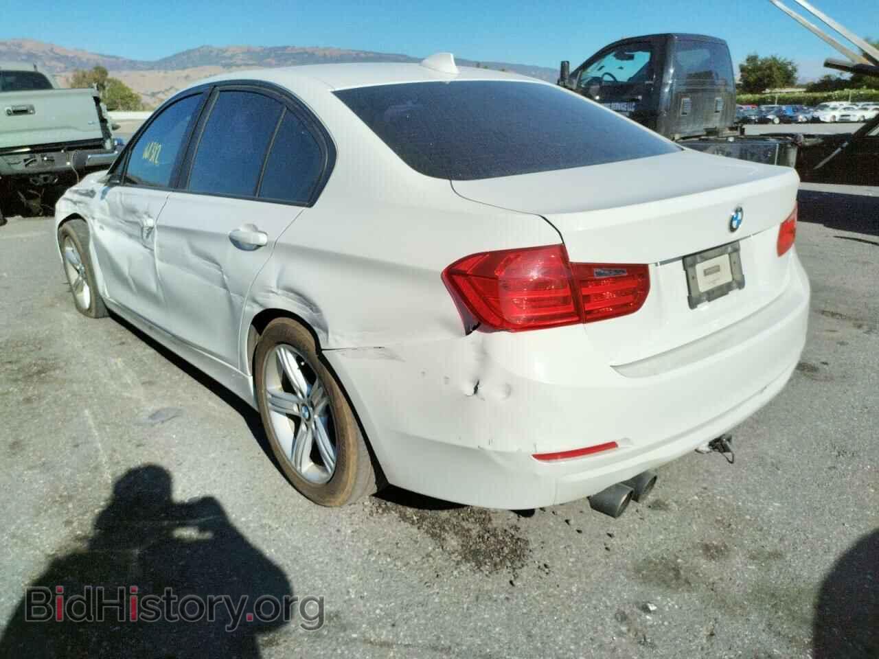 2013 BMW 3 SERIES - VIN: WBA3A5C54DF352500 - Фото 3