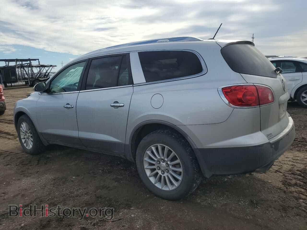 2012 BUICK ENCLAVE - VIN: 5GAKRCED5CJ120503 - Фото 2