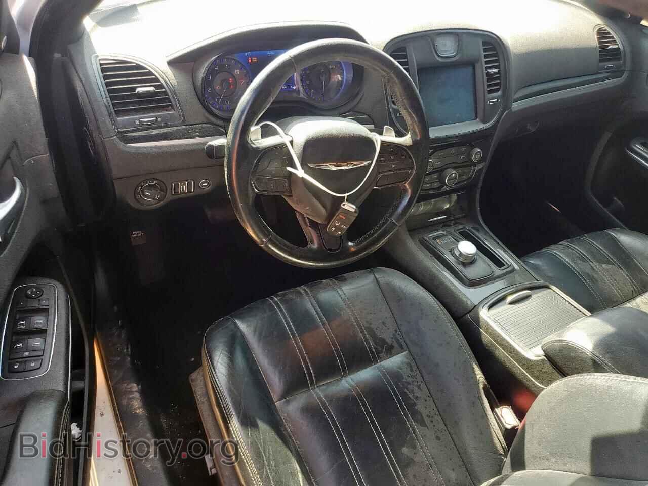 2019 CHRYSLER 300 - VIN: 2C3CCAGG5KH634419 - Фото 8