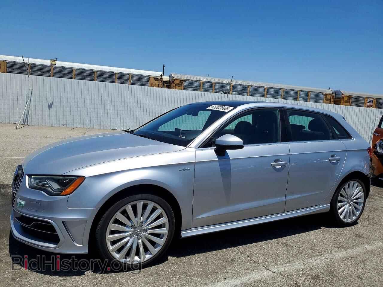 Фотография WAUTPBFF9GA090069 - AUDI A3 2016