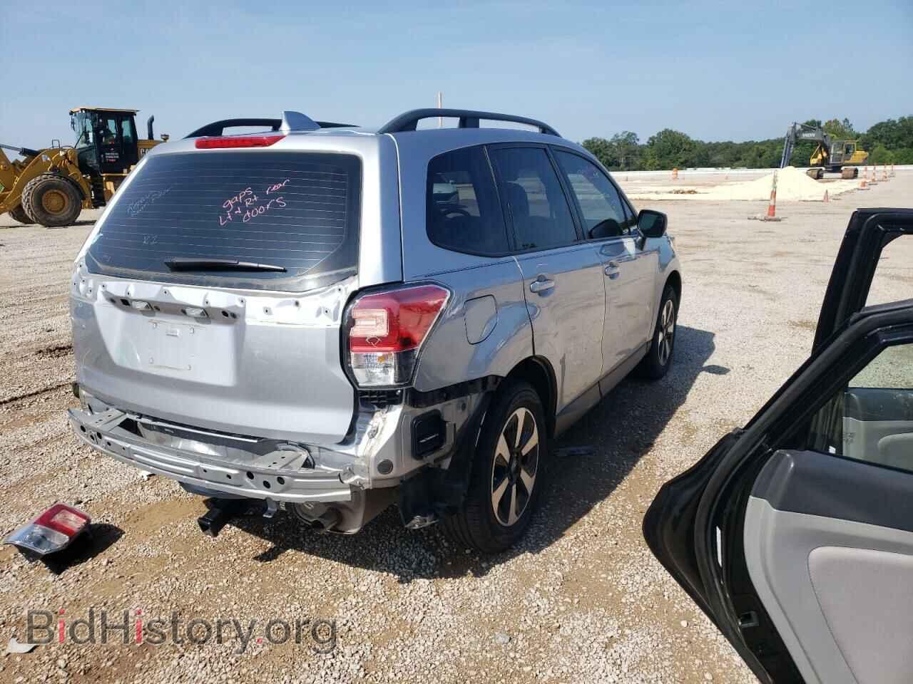 2018 SUBARU FORESTER - VIN: JF2SJABC8JH562235 - Фото 3