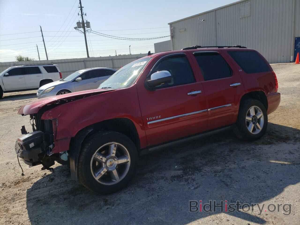 Photo 1GNSKCE0XDR378946 - CHEVROLET TAHOE 2013