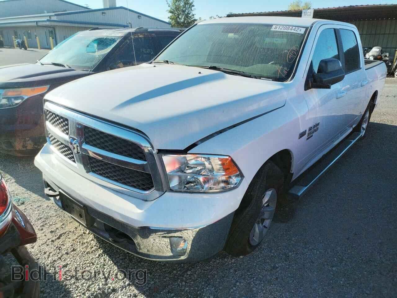 2019 RAM 1500 - VIN: 1C6RR7LT2KS634243 - Фото 2