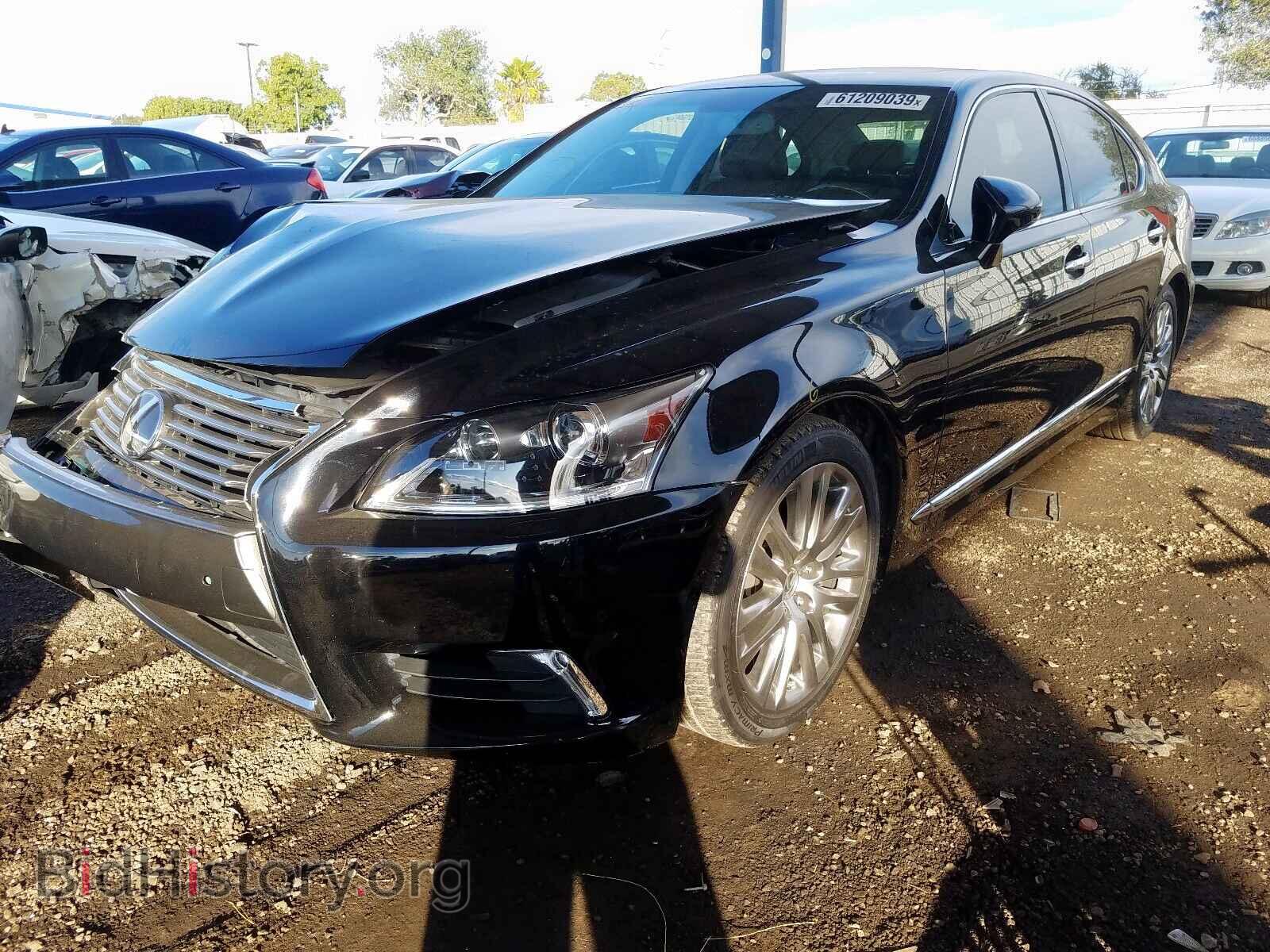 2014 LEXUS LS460 - VIN: JTHBL5EF5E5131024 - Photo 2