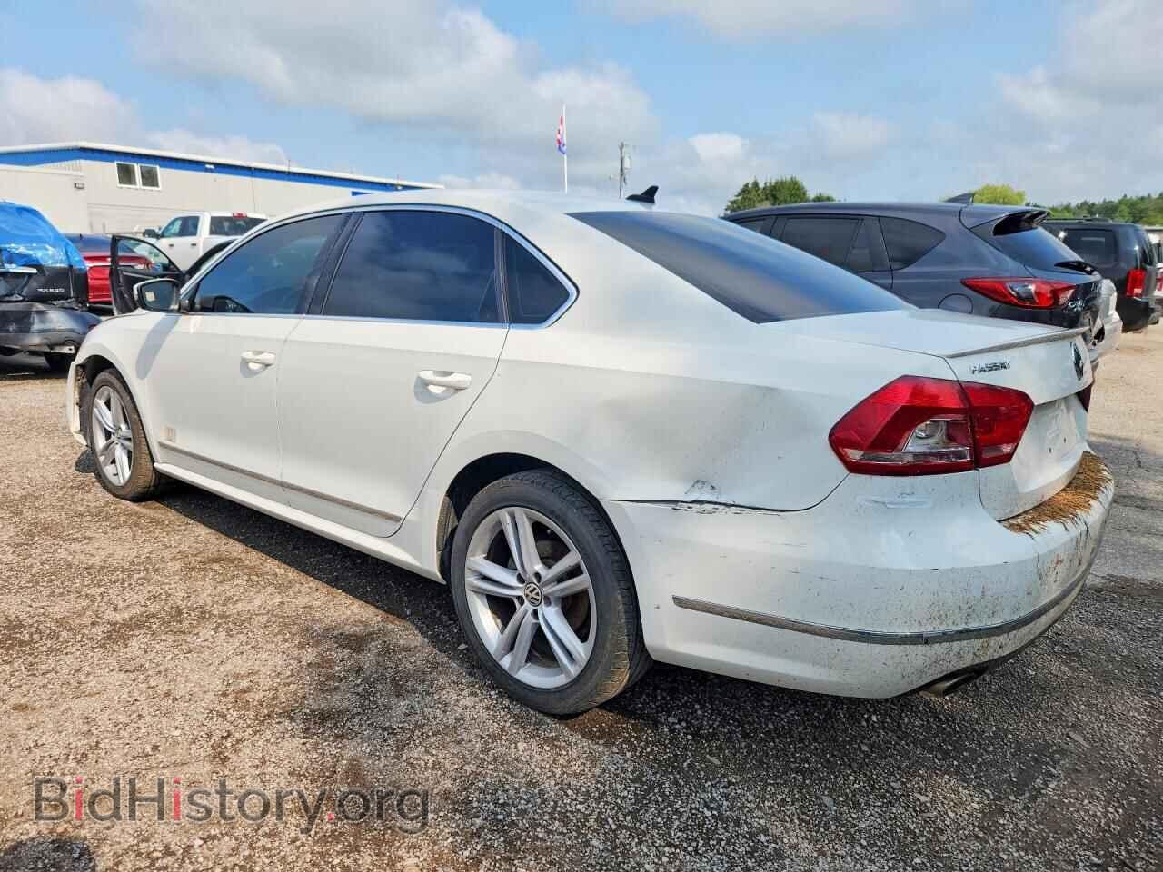 2014 VOLKSWAGEN PASSAT - VIN: 1VWCS7A31EC082011 - Photo 2