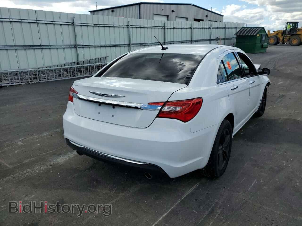 2013 CHRYSLER 200 - VIN: 1C3CCBCG2DN585783 - Photo 4
