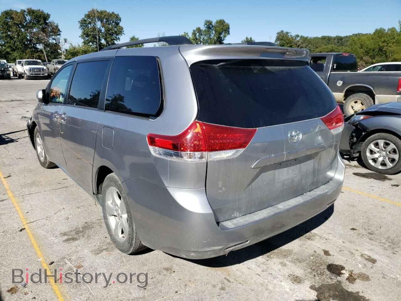 2011 TOYOTA SIENNA - VIN: 5TDKK3DC2BS035955 - Фото 3