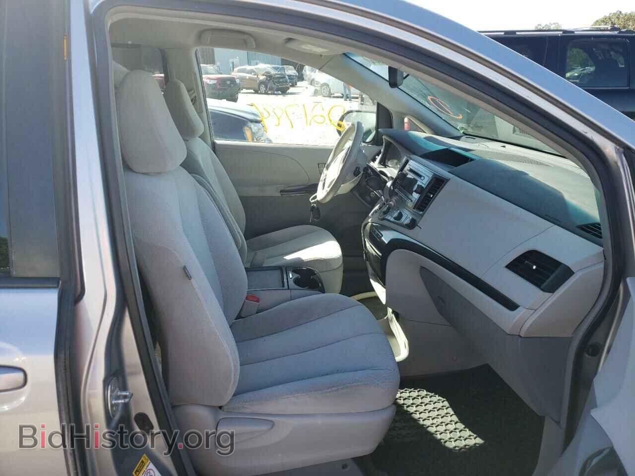 2011 TOYOTA SIENNA - VIN: 5TDKK3DC2BS035955 - Фото 5