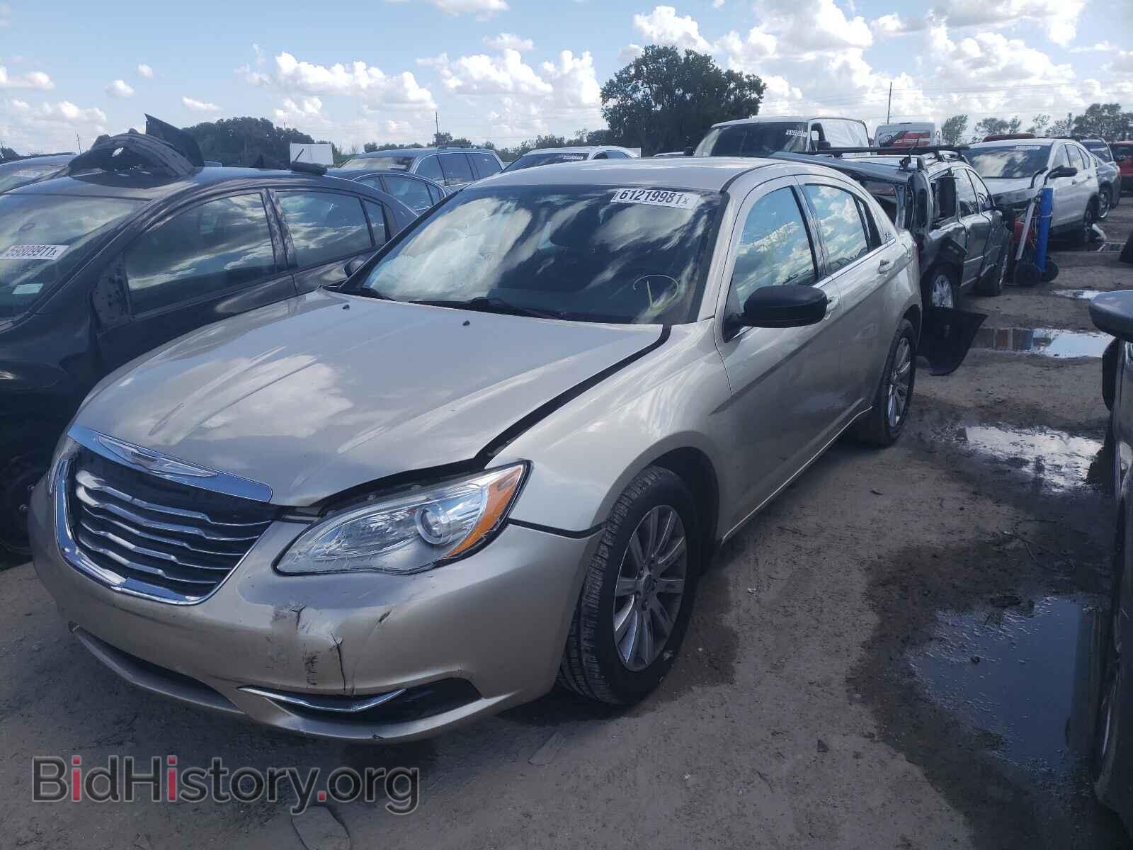2013 CHRYSLER 200 - VIN: 1C3CCBBB0DN694958 - Фото 2