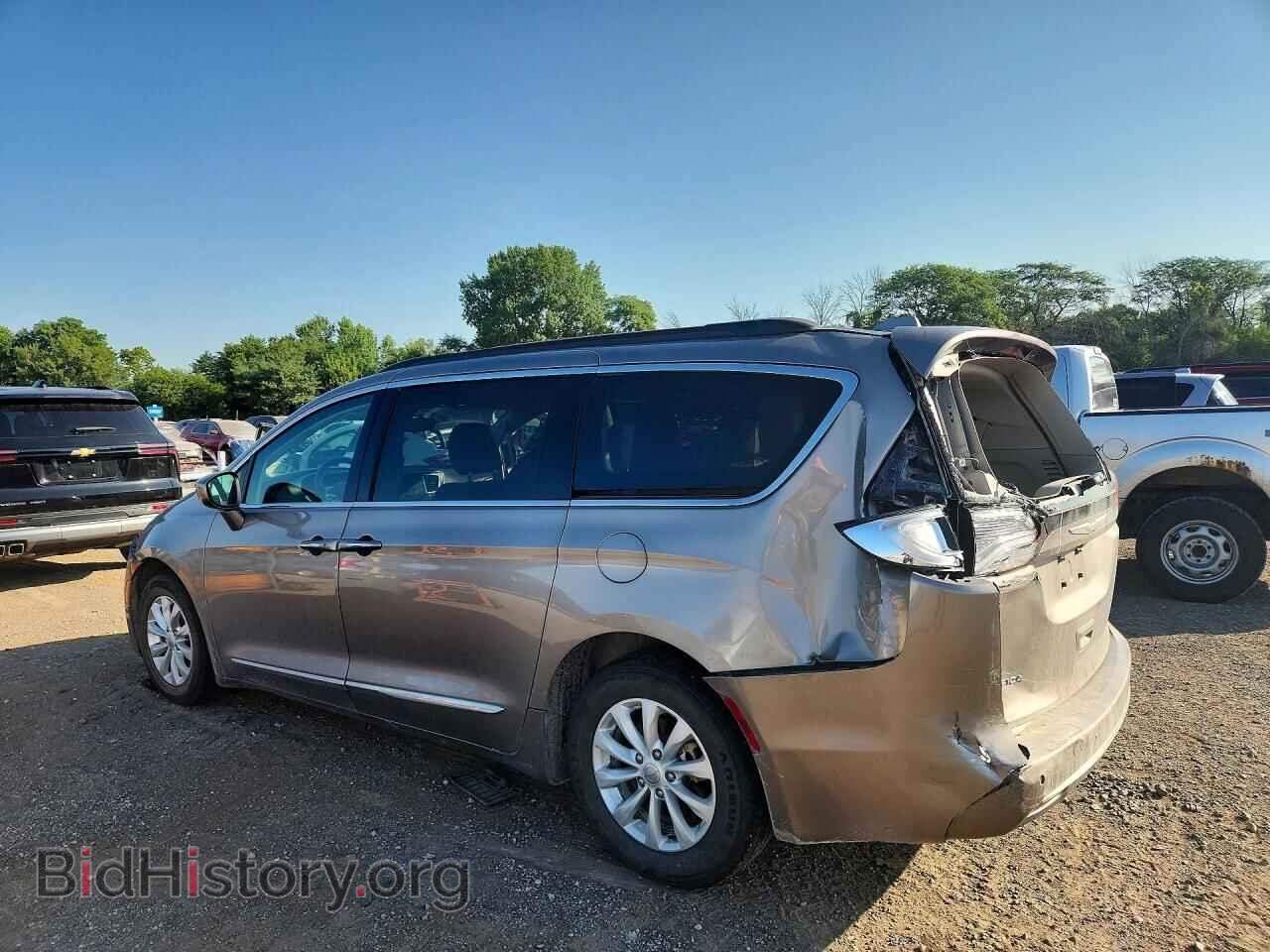 2017 CHRYSLER PACIFICA - VIN: 2C4RC1BG8HR839717 - Photo 2