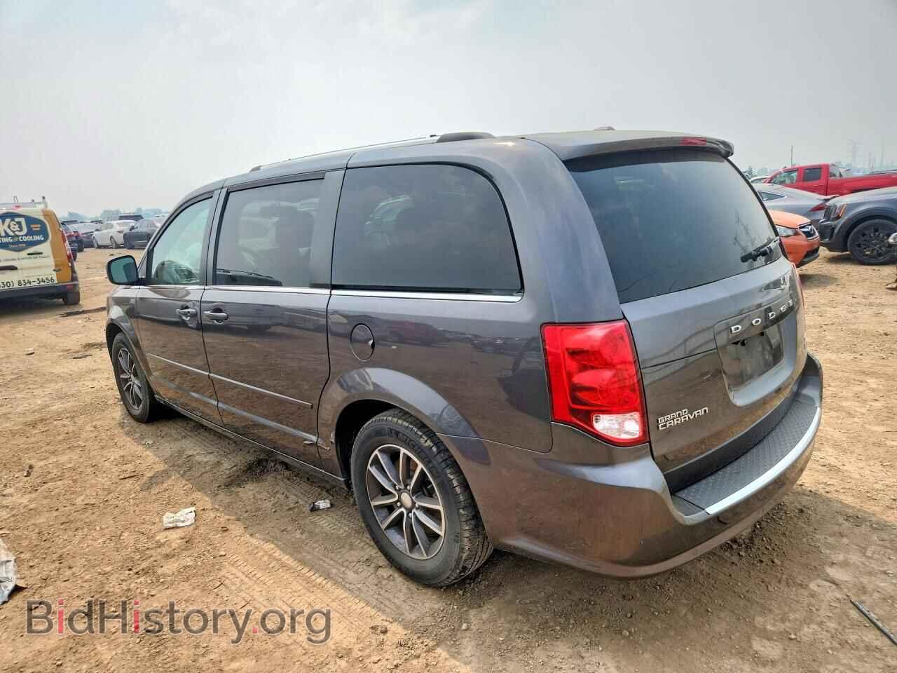 2017 DODGE CARAVAN - VIN: 2C4RDGCG3HR702215 - Фото 2