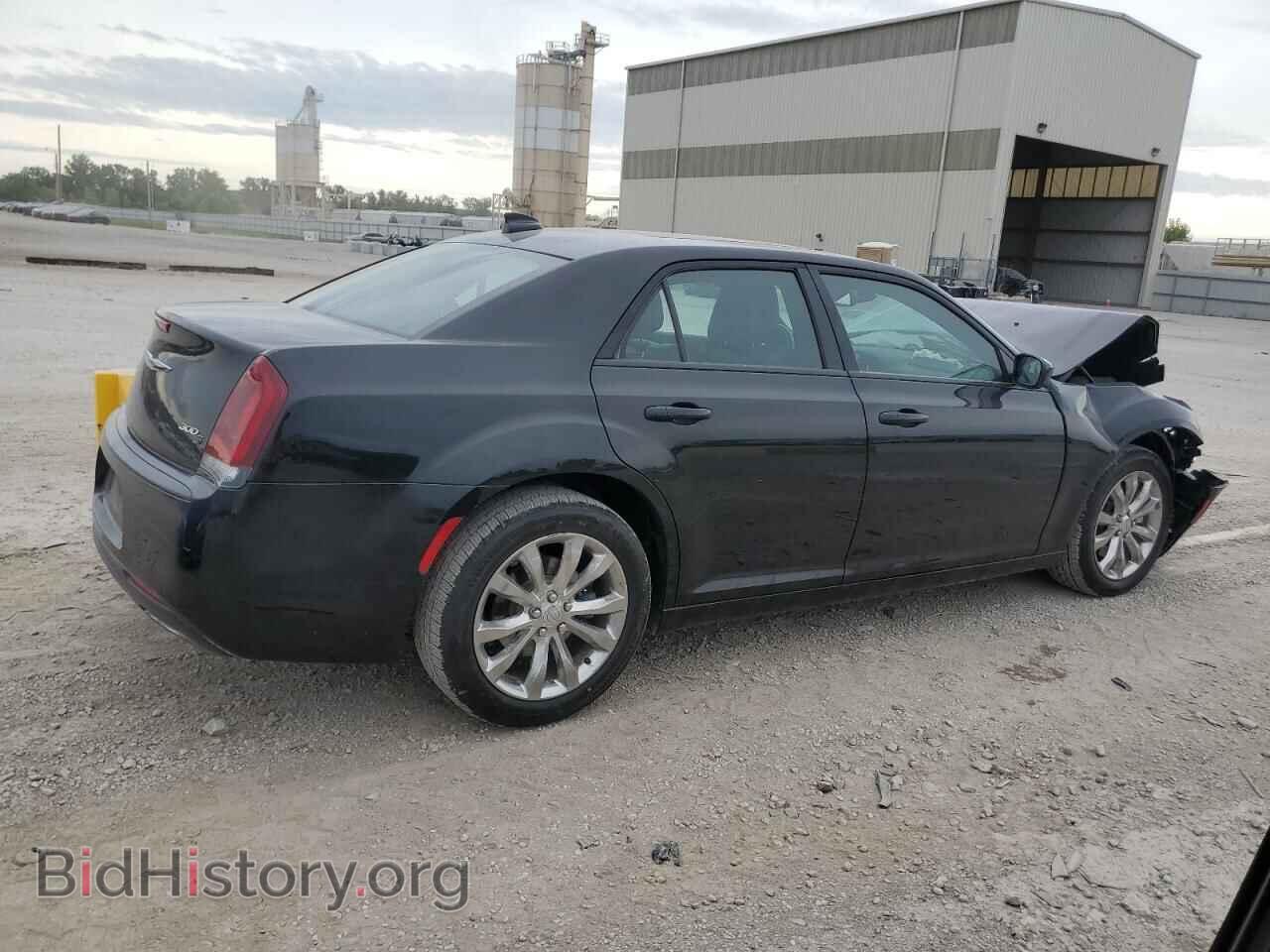 2015 CHRYSLER 300 - VIN: 2C3CCAGG9FH808773 - Фото 3