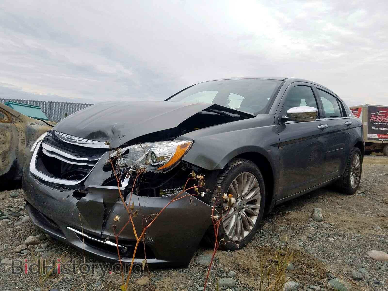 2013 CHRYSLER 200 - VIN: 1C3CCBCG2DN757908 - Photo 2