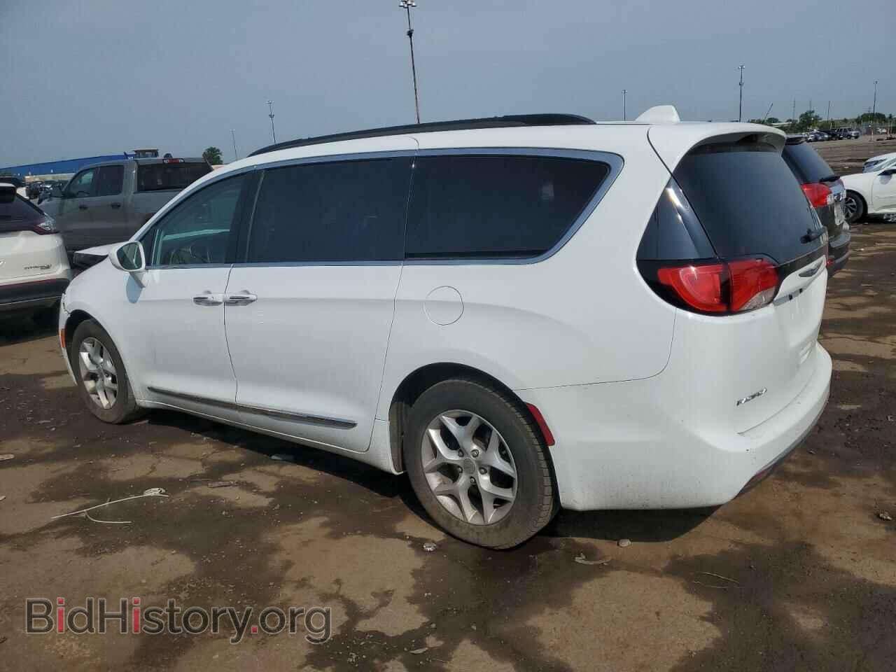 2017 CHRYSLER PACIFICA - VIN: 2C4RC1BG9HR823400 - Photo 2