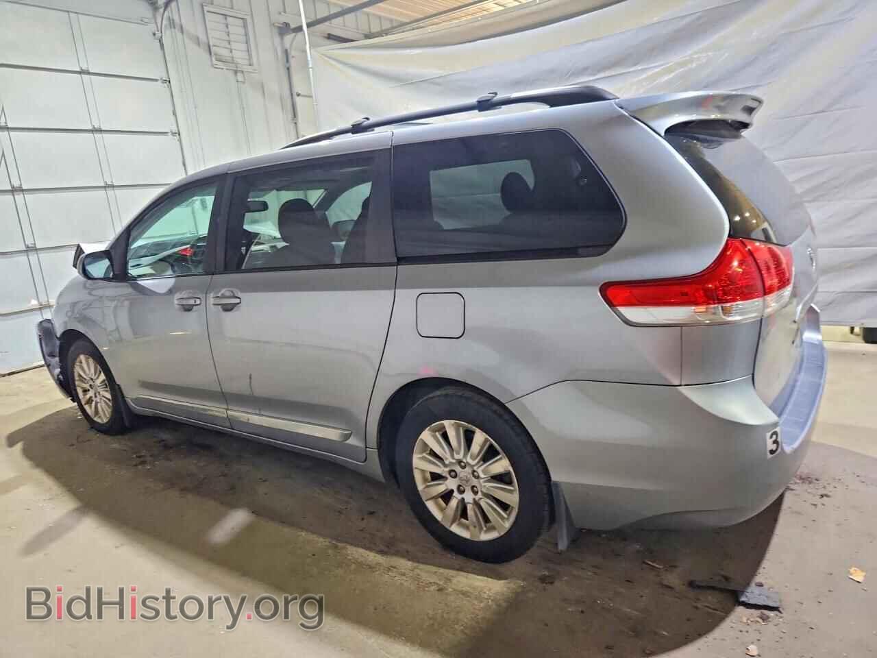 2011 TOYOTA SIENNA - VIN: 5TDJK3DC0BS020110 - Photo 2