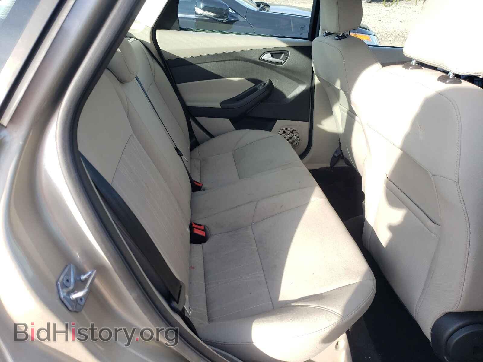 2017 FORD FOCUS - VIN: 1FADP3F25HL305596 - Photo 6