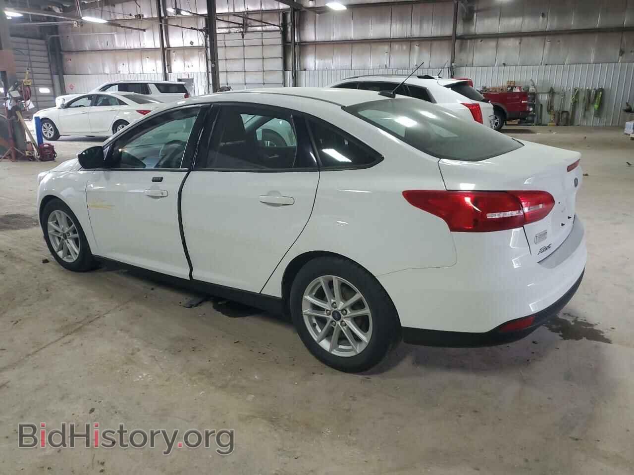 2016 FORD FOCUS - VIN: 1FADP3F29GL379926 - Photo 2
