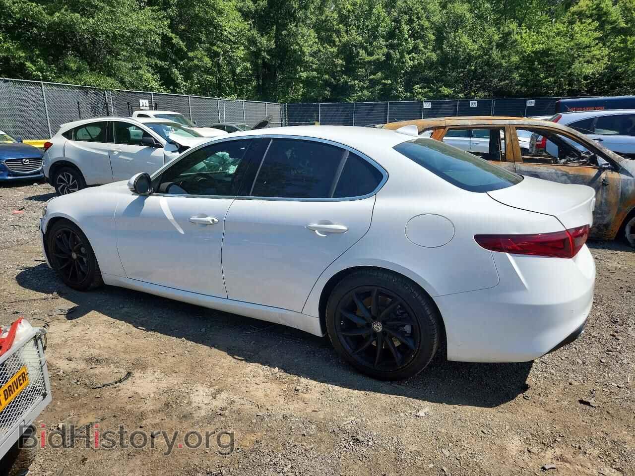 2017 ALFA ROMEO GIULIA - VIN: ZARFAEBN3H7555904 - Photo 2