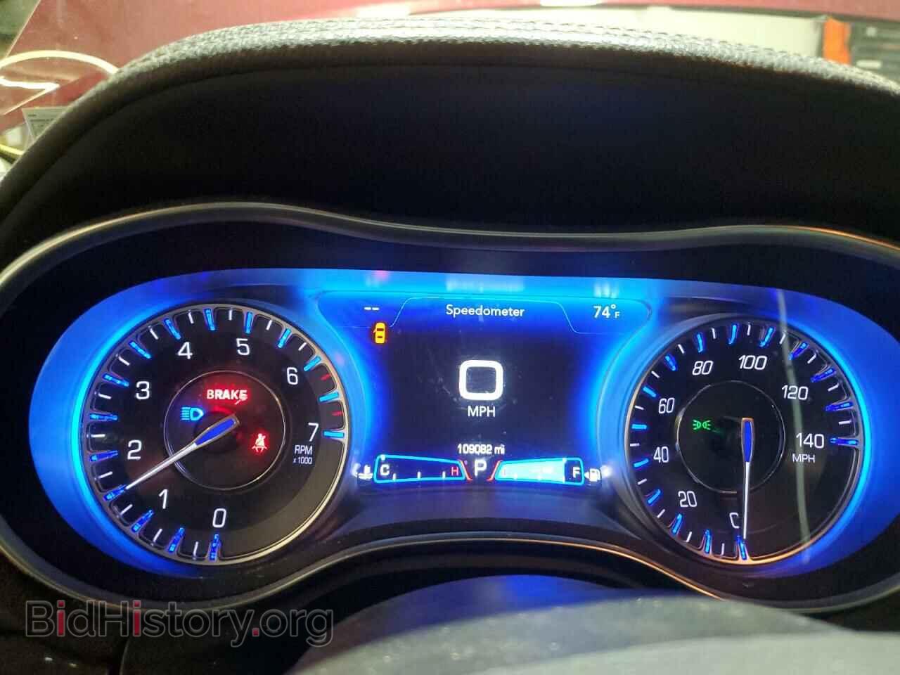 2019 CHRYSLER 300 - VIN: 2C3CCAKG7KH690935 - Фото 9