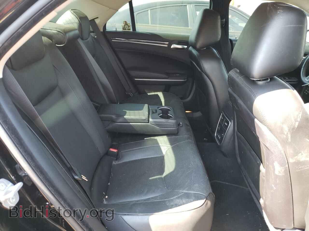 2019 CHRYSLER 300 - VIN: 2C3CCAKG8KH722713 - Фото 10
