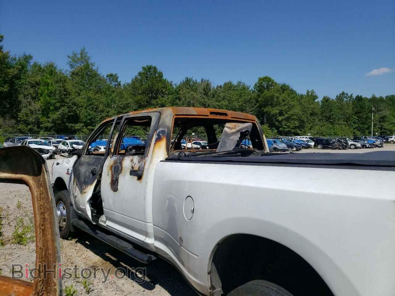 2020 RAM 3500 - VIN: 3C63RRGL1LG223811 - Фото 2