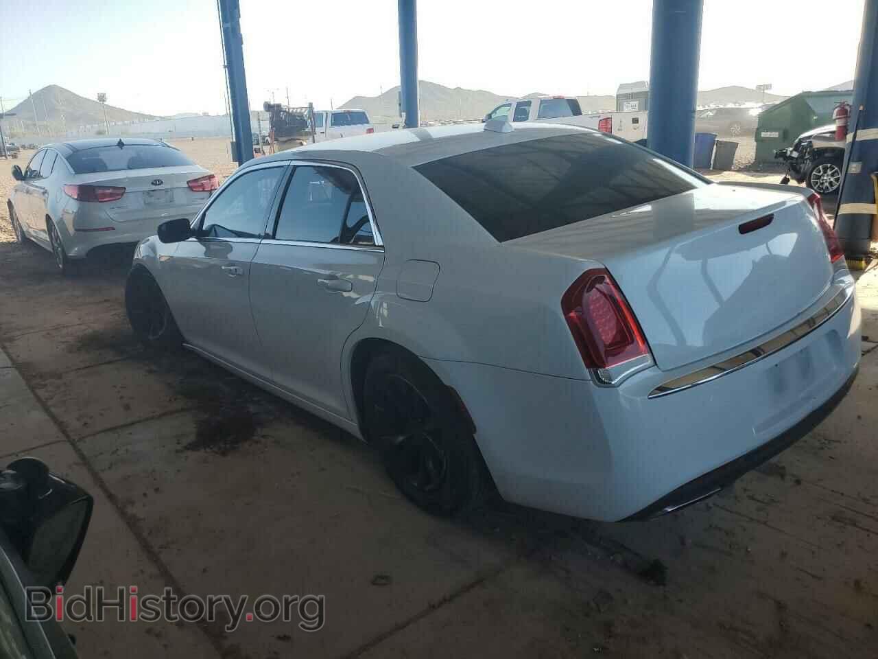 2015 CHRYSLER 300 - VIN: 2C3CCAAG4FH848980 - Фото 2