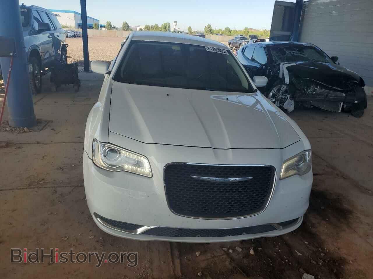 2015 CHRYSLER 300 - VIN: 2C3CCAAG4FH848980 - Фото 5