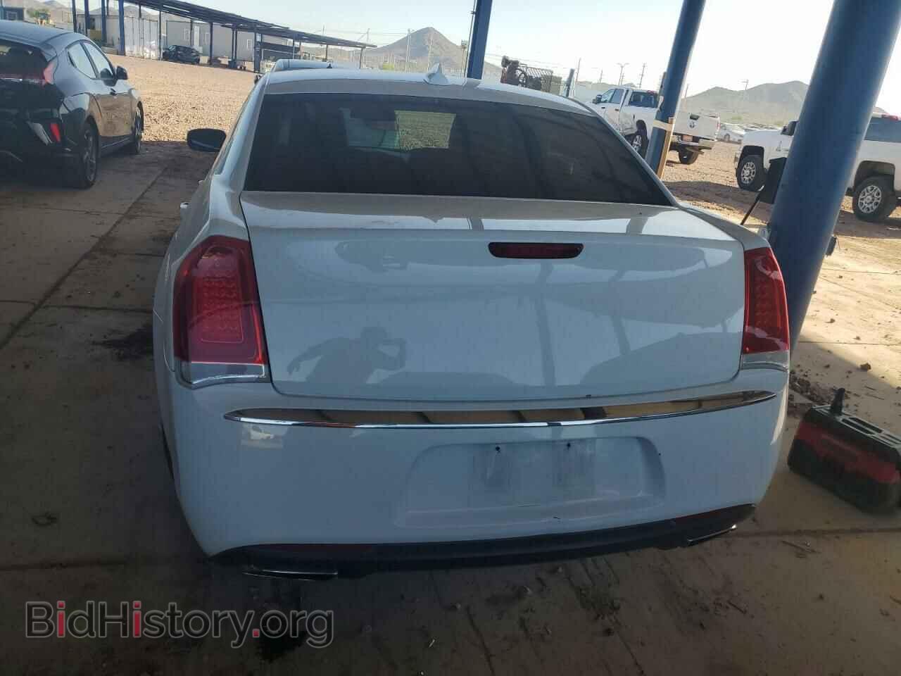 2015 CHRYSLER 300 - VIN: 2C3CCAAG4FH848980 - Фото 6