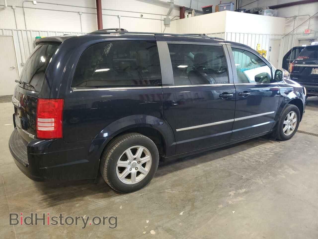 2010 CHRYSLER MINIVAN - VIN: 2A4RR8DX8AR456588 - Фото 3