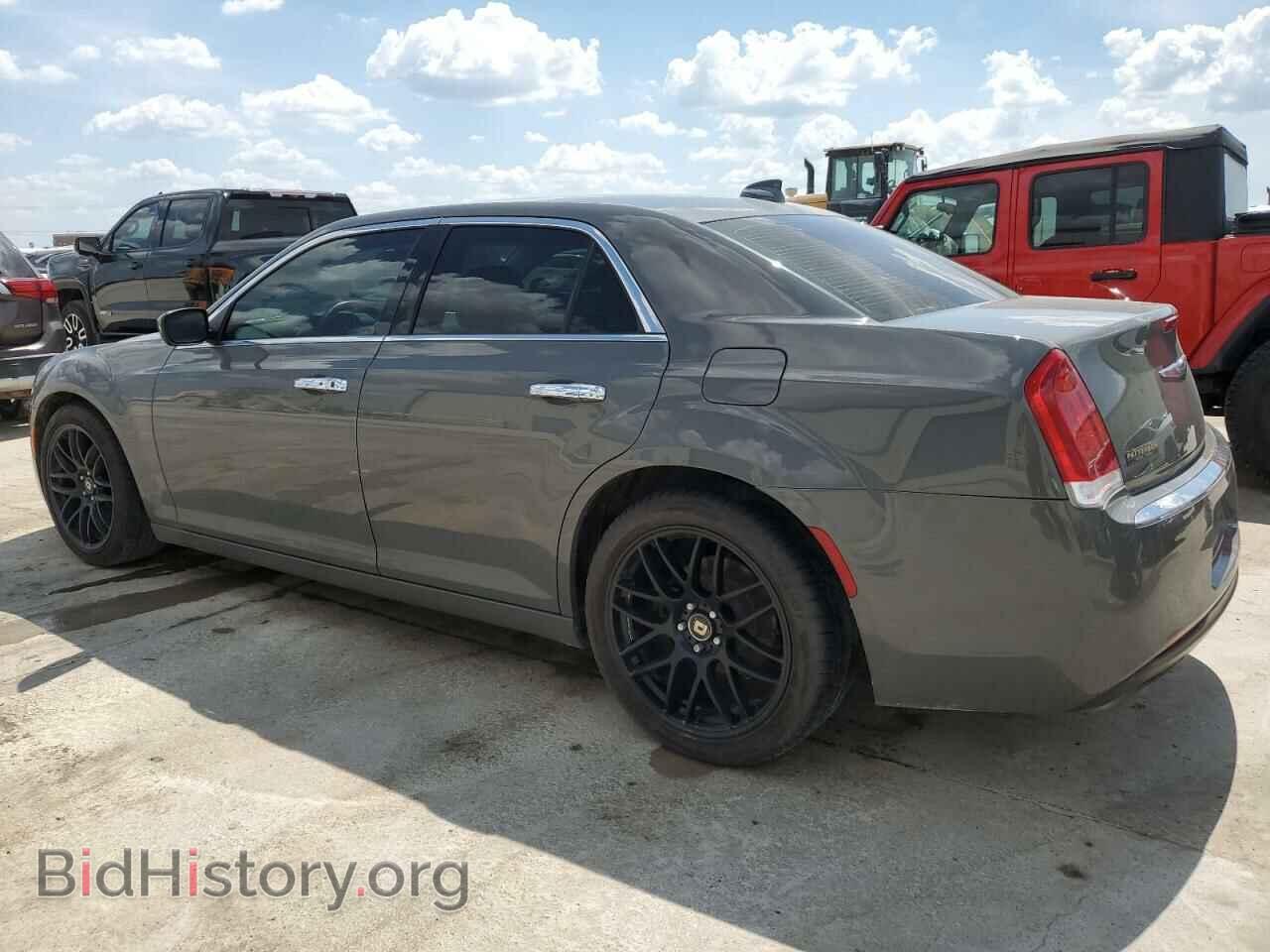 2017 CHRYSLER 300 - VIN: 2C3CCAAG2HH646867 - Фото 2