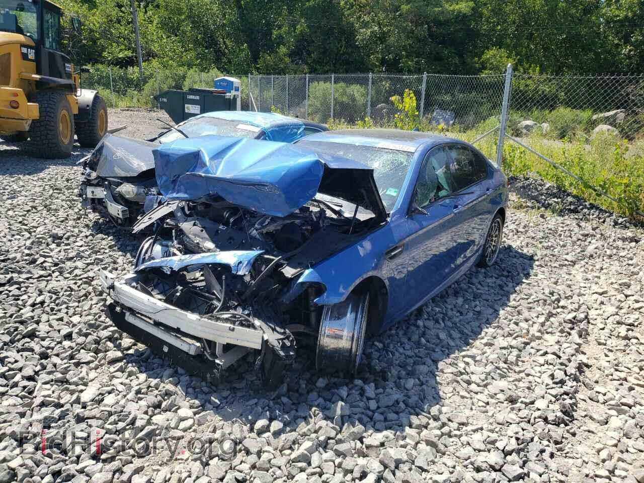 2013 BMW M5 - VIN: WBSFV9C5XDC773014 - Фото 2
