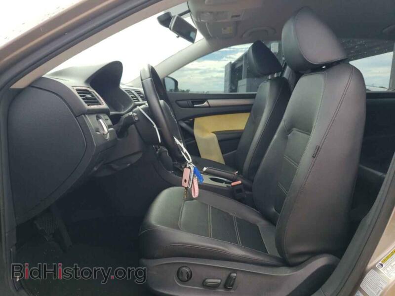 2015 Volkswagen PASSAT (VIN 1VWBT7A36FC030237) — photo 7 of 12