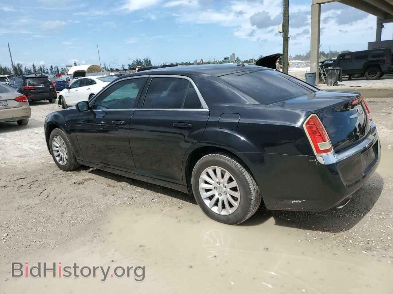 2014 CHRYSLER 300 - VIN: 2C3CCAAG7EH127714 - Фото 2