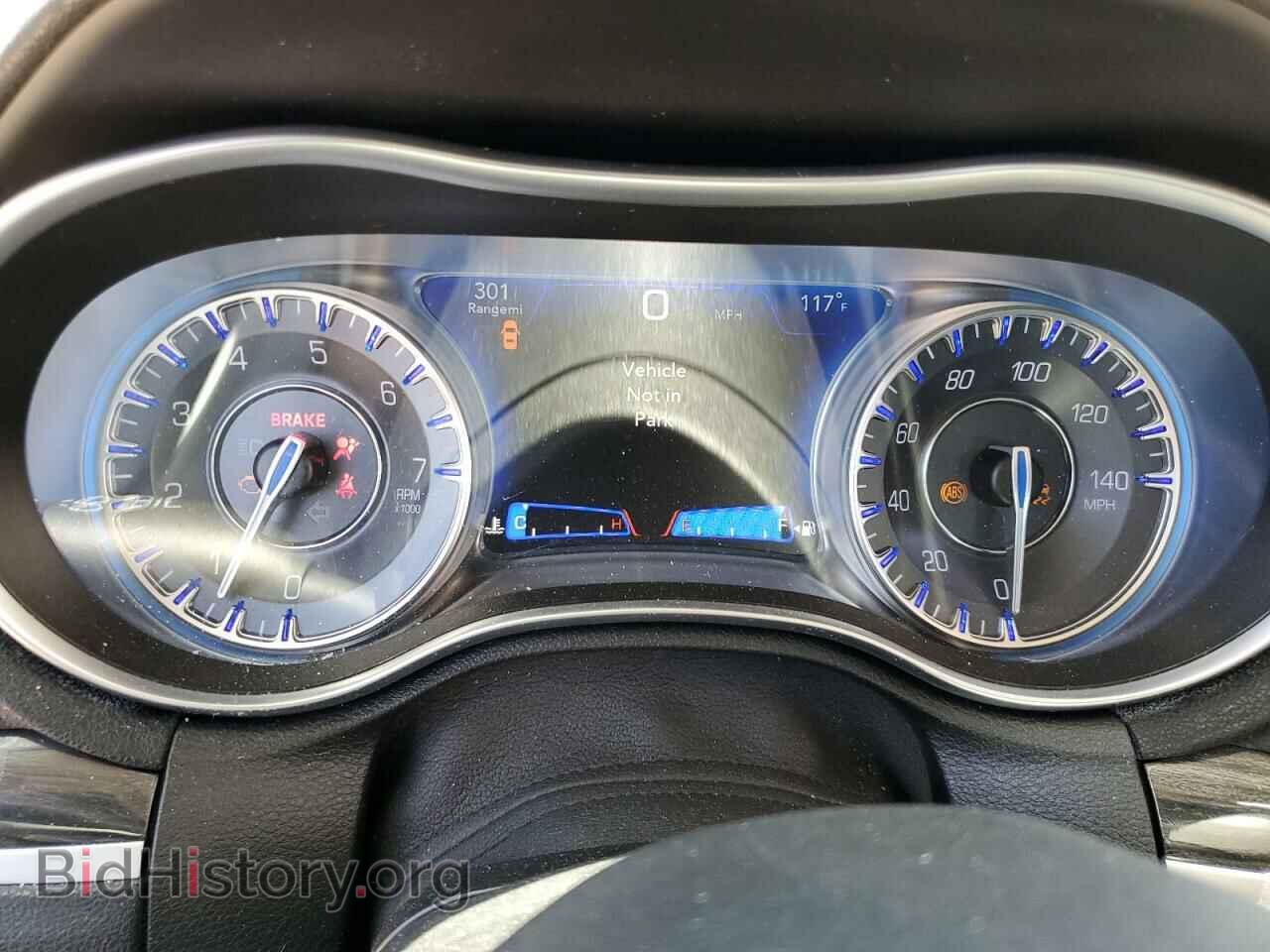 2019 CHRYSLER 300 - VIN: 2C3CCAAG2KH590338 - Фото 9