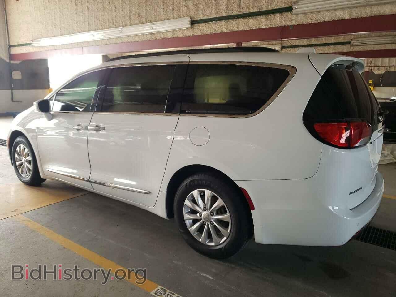 2017 CHRYSLER PACIFICA - VIN: 2C4RC1BG4HR795098 - Photo 2