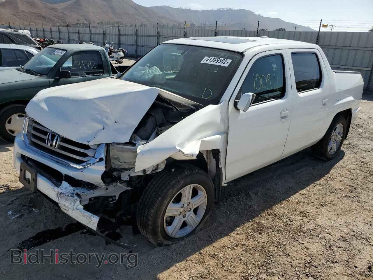 2013 HONDA RIDGELINE - VIN: 5FPYK1F55DB006347 - Фото 2