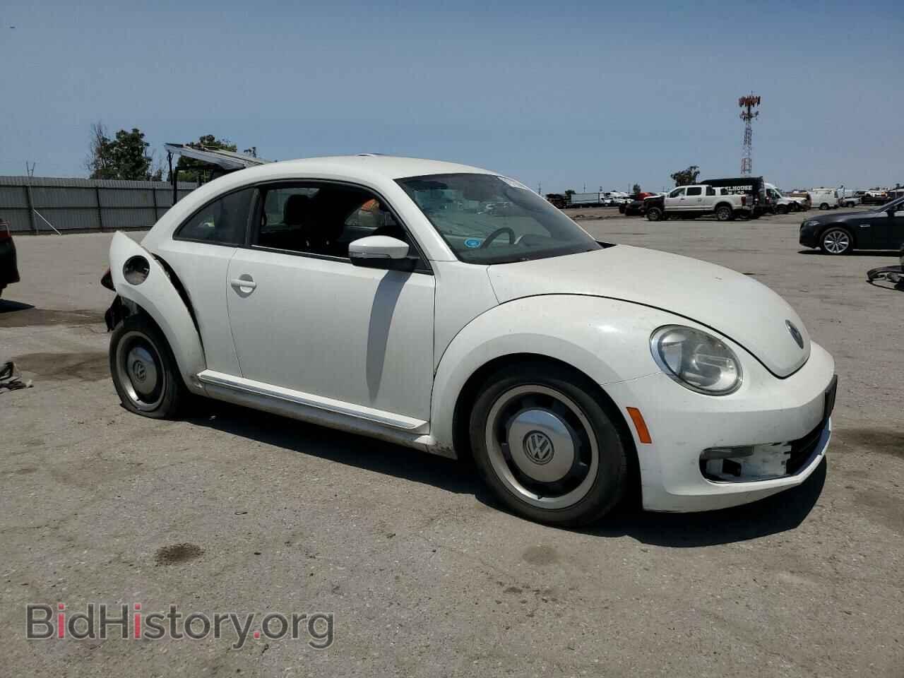 2013 VOLKSWAGEN BEETLE - VIN: 3VWJP7AT7DM604470 - Фото 4